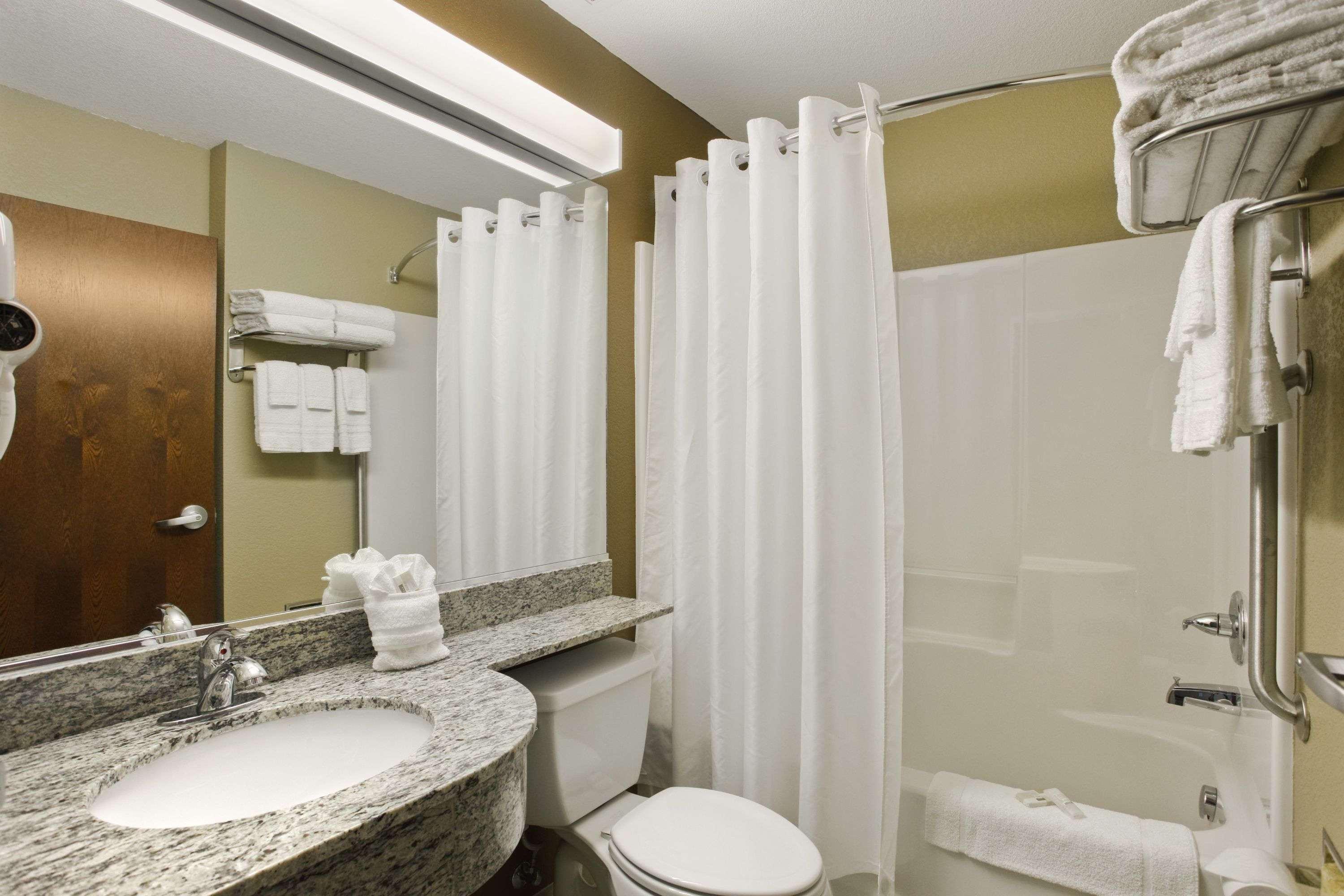 Microtel Inn & Suites By Wyndham Williston Rom bilde